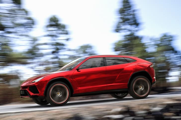 2017 Lamborghini Urus SUV image gallery